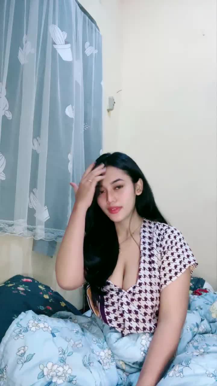 Cantik_Spill_Pepaya_Gantung_-_DoodStream.mp4