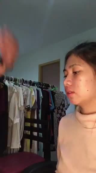 Gabisa_nahan_ngeue_diruang_ganti.mp4